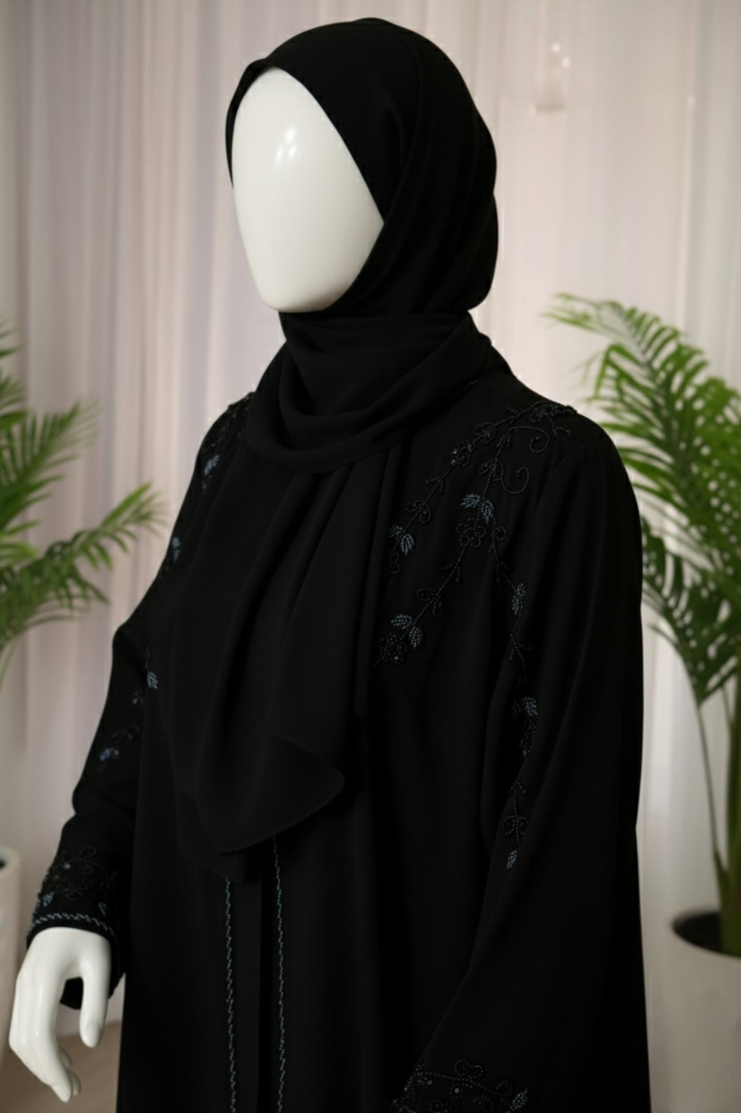 Black Aiman Cut Dana Abaya by Mawaahib – Handwork on sleeves, front, and back, Zoom Nada fabric